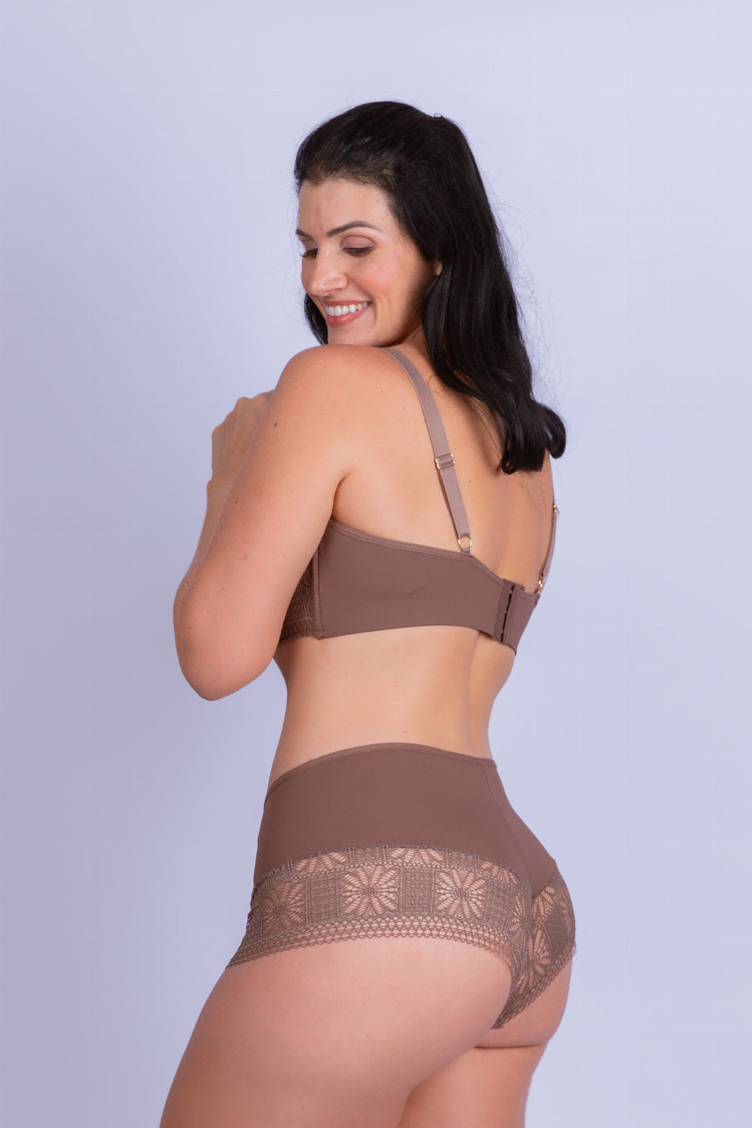 Calcinha de Renda e Sutiã Plus Size - Stella Bernardi
