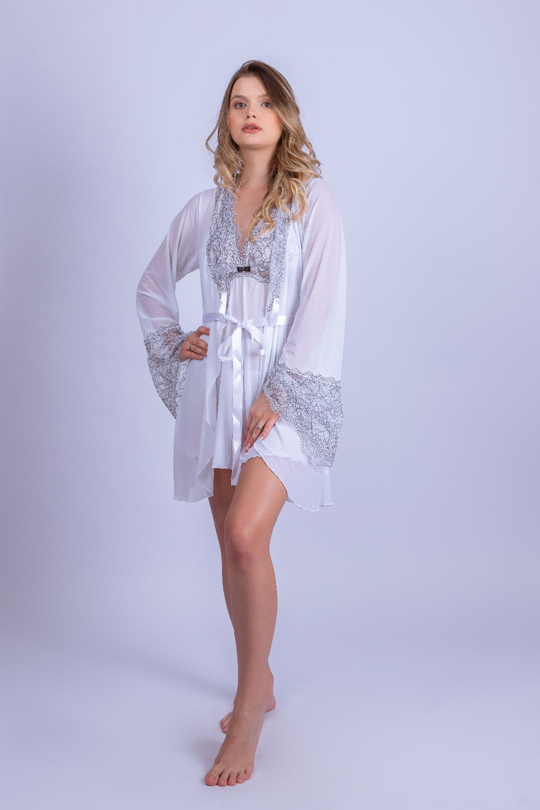 Robe de Renda e Tule Curto - Stella Bernardi