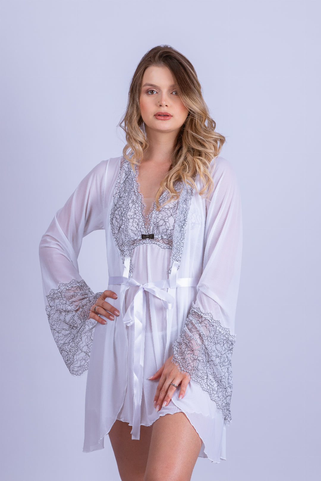 Robe de Renda e Tule Curto - Stella Bernardi